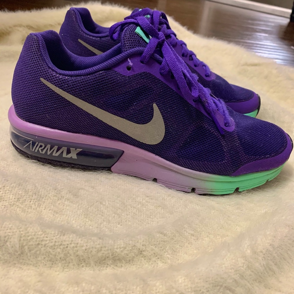 Nike airmax youth size 5